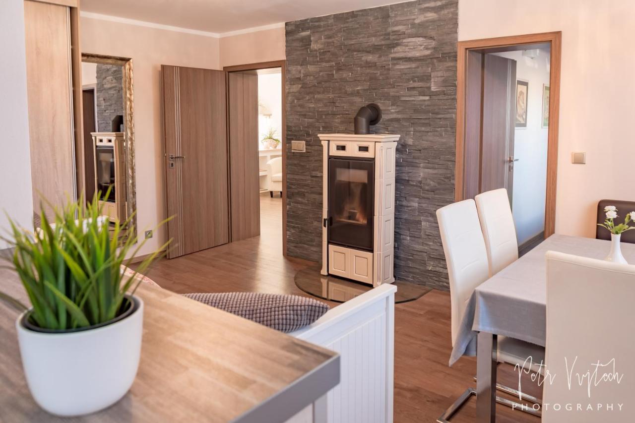 Apartman Na Lipne Frymburk Exterior photo
